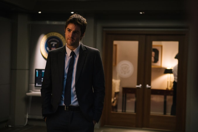 JIM STURGESS as Max Lawson in Warner Bros. Pictures' and Skydance's suspense thriller "GEOSTORM," a Warner Bros. Pictures release.