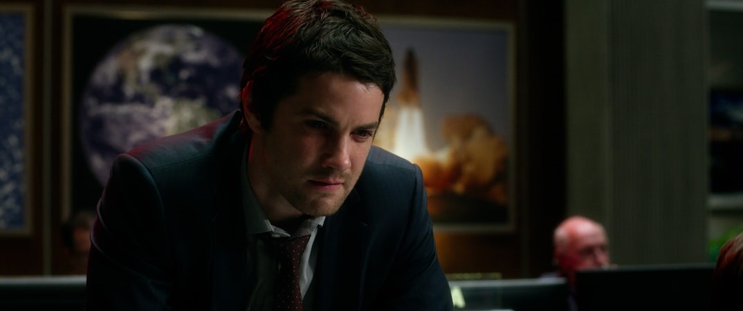 JIM STURGESS as Max Lawson in Warner Bros. Pictures' and Skydance's suspense thriller "GEOSTORM," a Warner Bros. Pictures release.