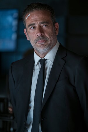 jeffrey dean morgan as harvey russell in new line cinemas and